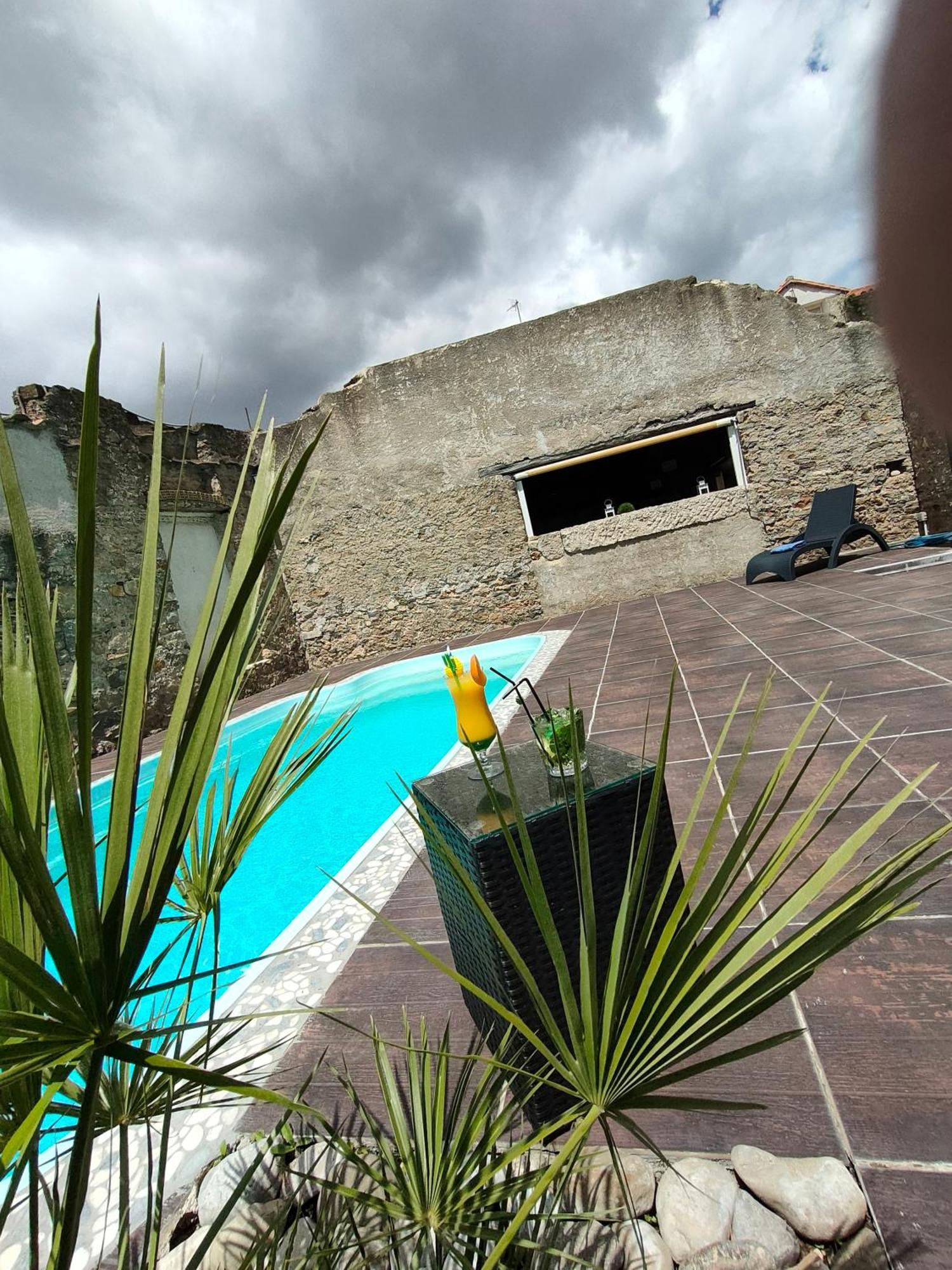 Hotel Restaurant L'Art Des Mets By Cote Jardin Conilhac-Corbières Dış mekan fotoğraf